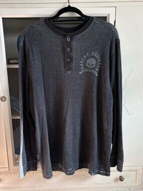 Harley-Davidson Charcoal Gray Long-Sleeve Henley with Skull Logo